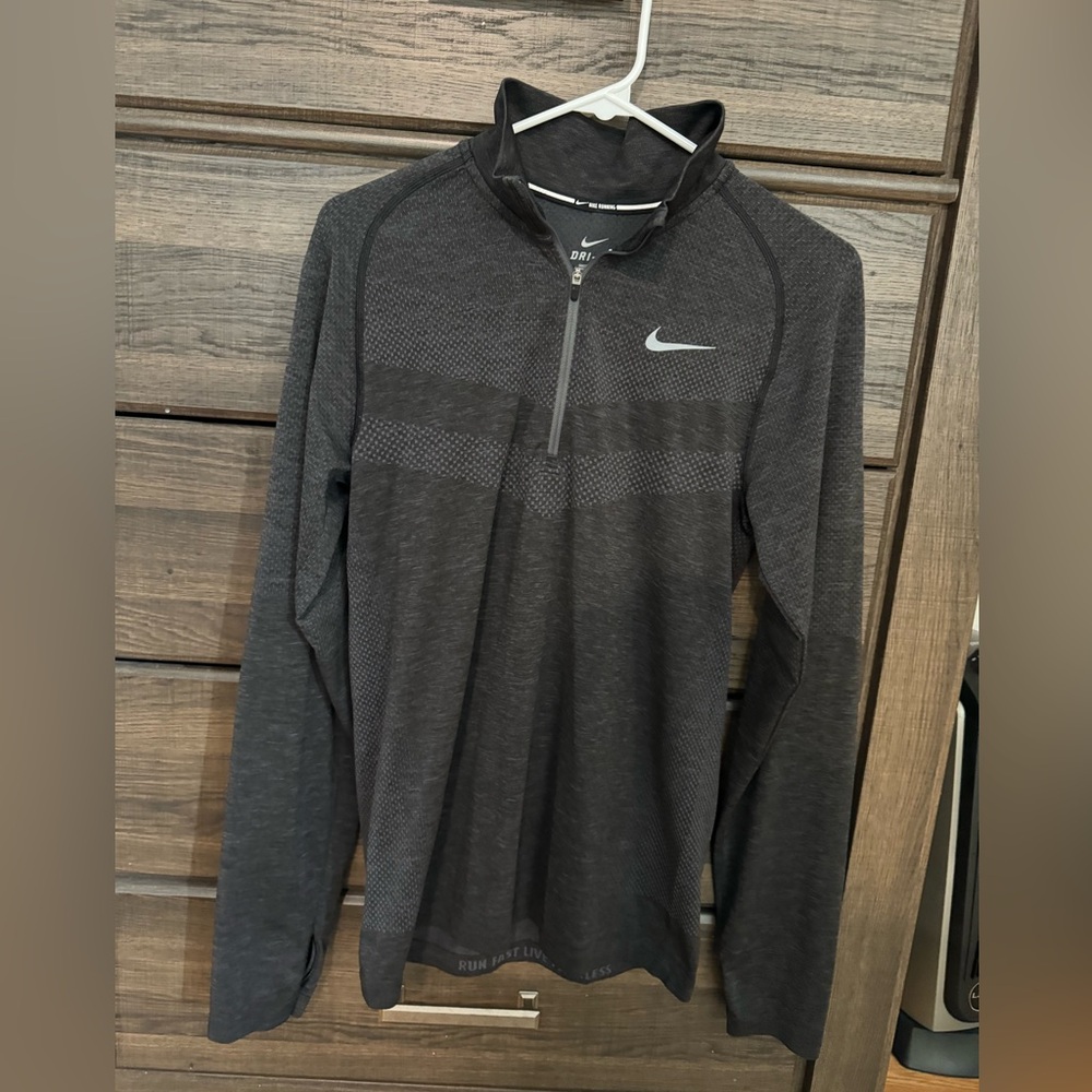 Men’s Gray Nike Dri-Fit 1/4 Zip Pull-Over Long Sleeve T-Shirt - Small